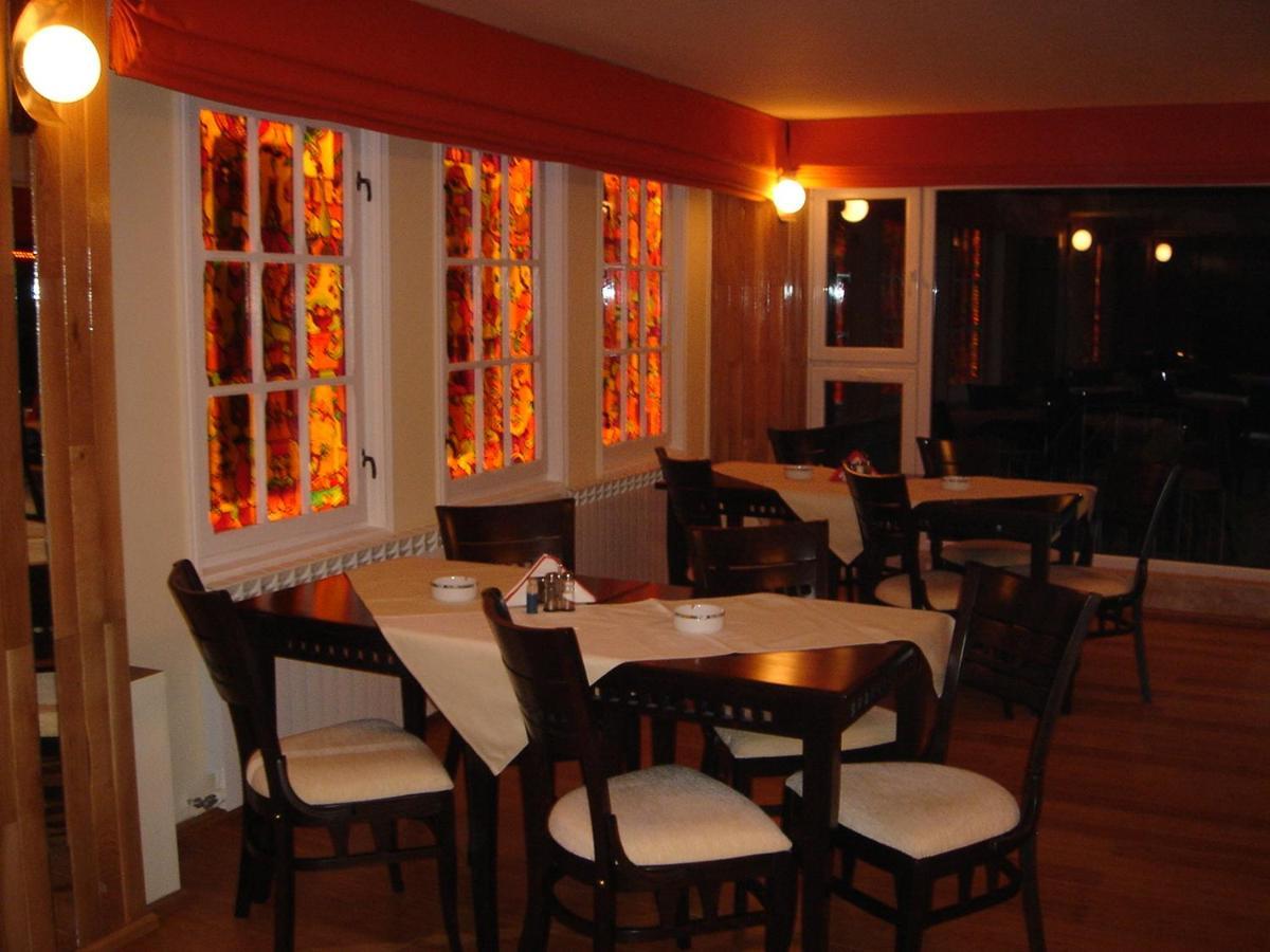 Mountain Breeze Hotel Predeal Luaran gambar