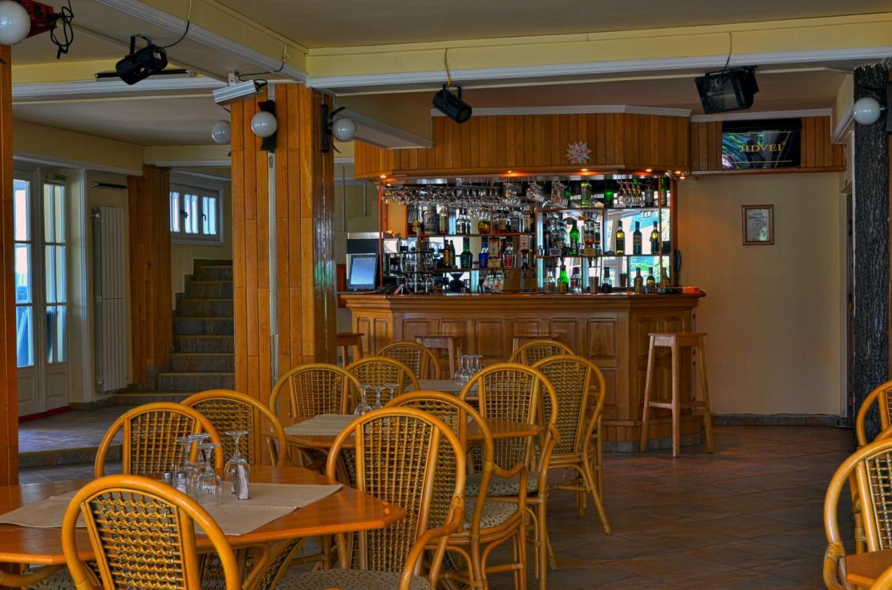 Mountain Breeze Hotel Predeal Luaran gambar