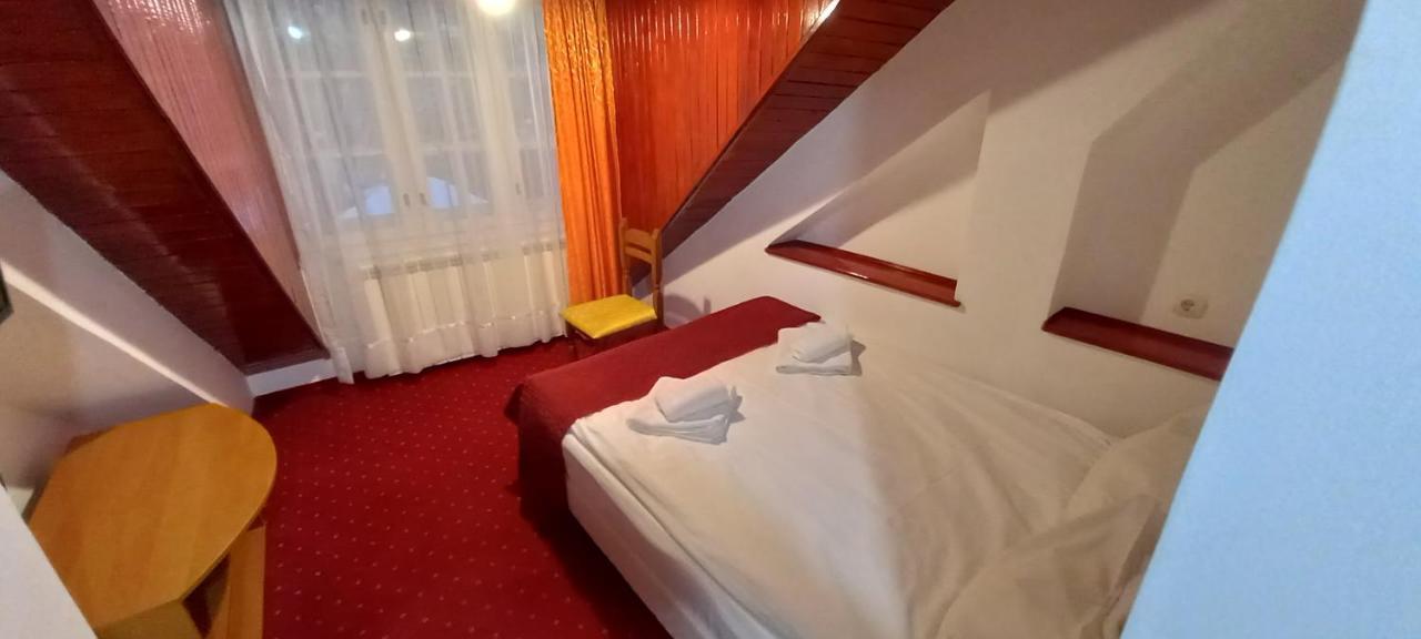 Mountain Breeze Hotel Predeal Luaran gambar