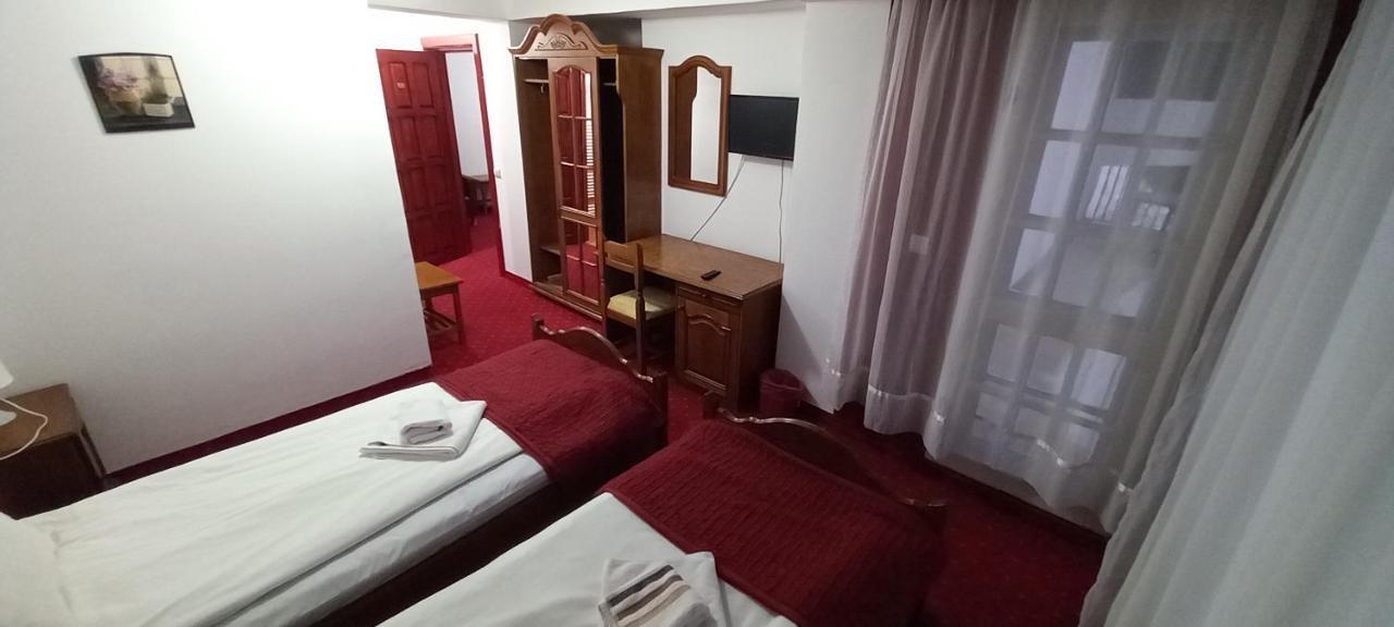 Mountain Breeze Hotel Predeal Luaran gambar