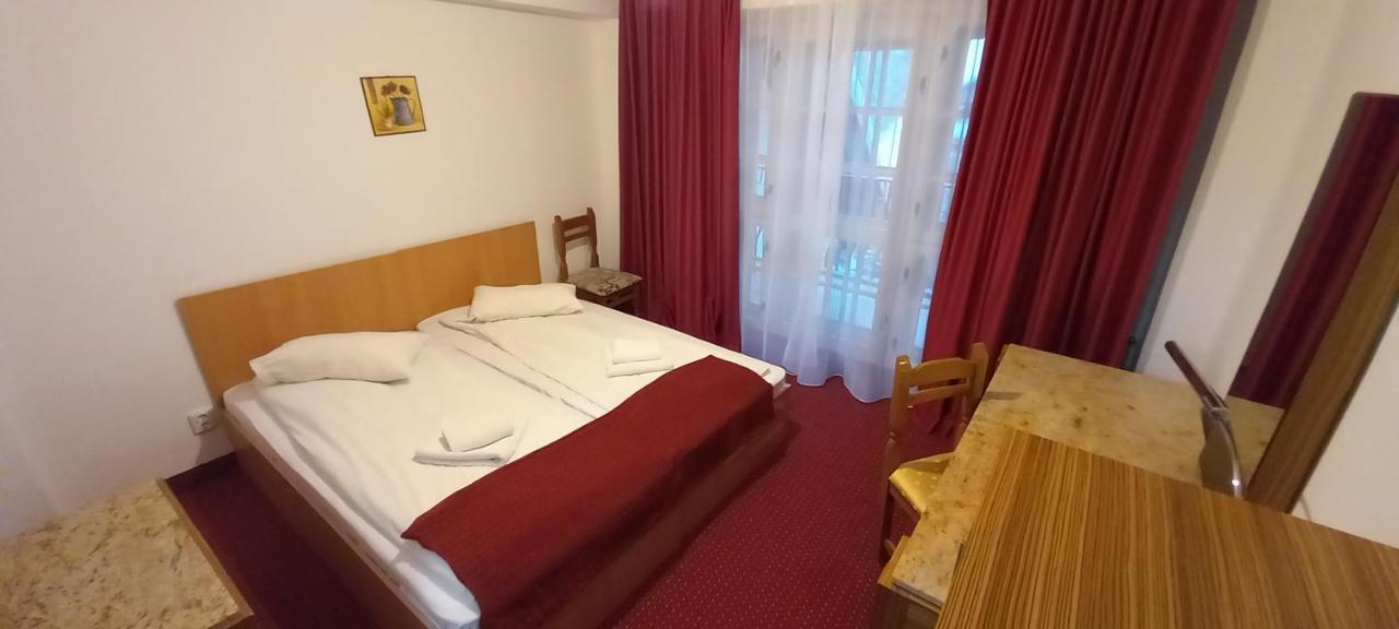 Mountain Breeze Hotel Predeal Luaran gambar