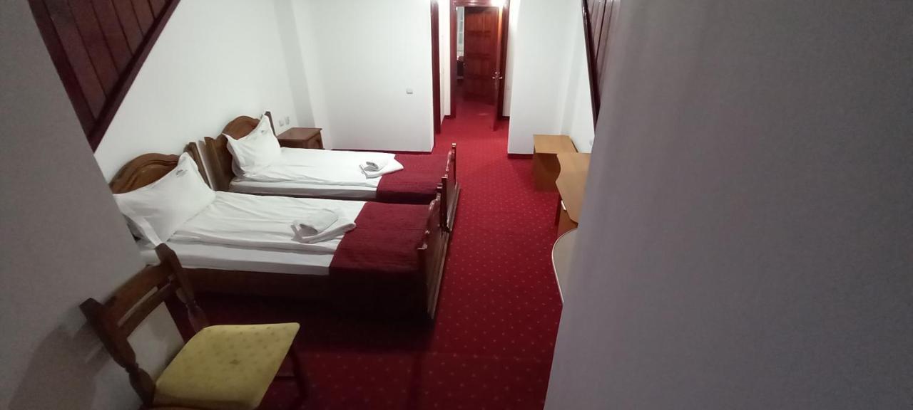Mountain Breeze Hotel Predeal Luaran gambar