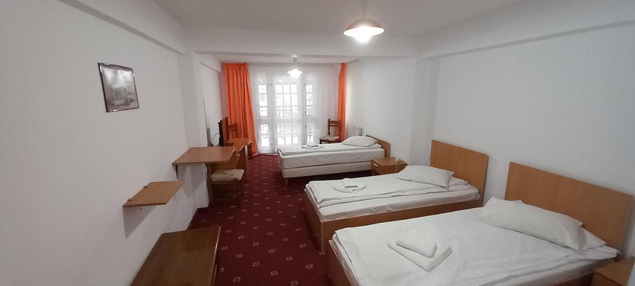 Mountain Breeze Hotel Predeal Luaran gambar