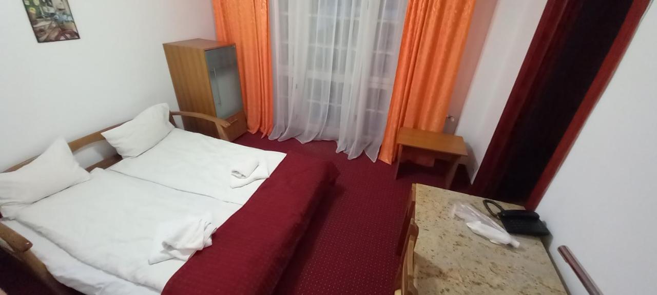 Mountain Breeze Hotel Predeal Luaran gambar