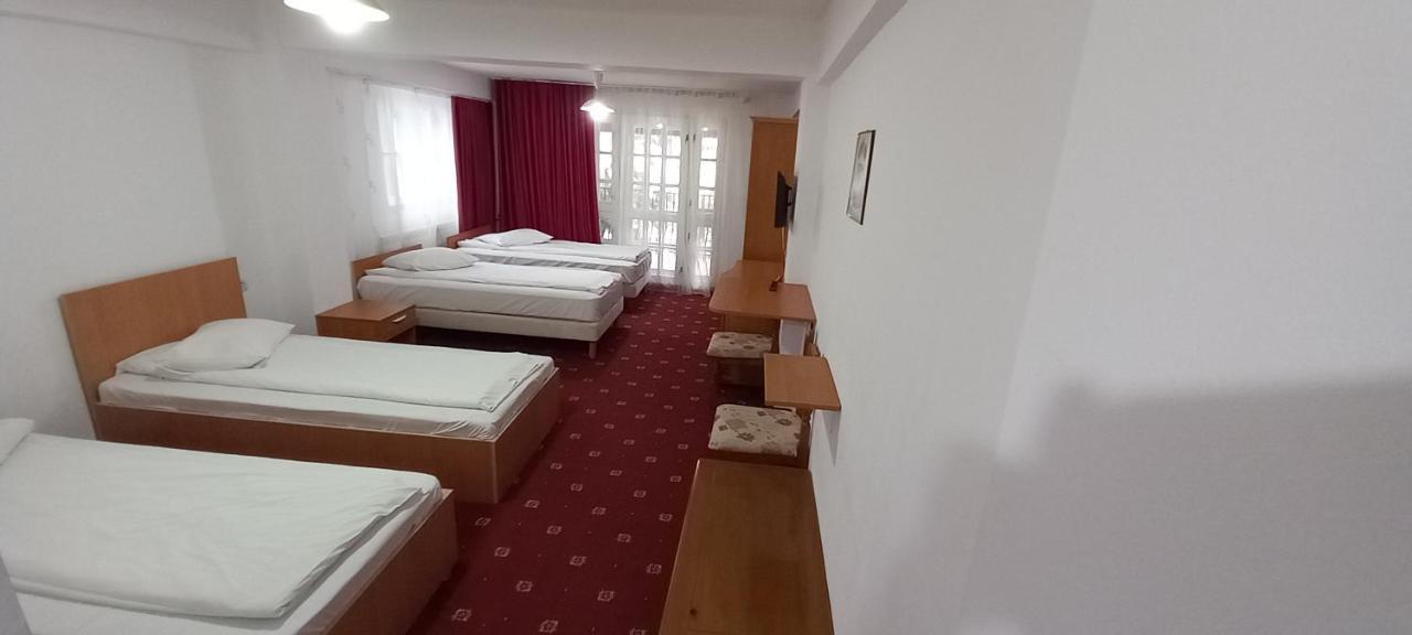 Mountain Breeze Hotel Predeal Luaran gambar