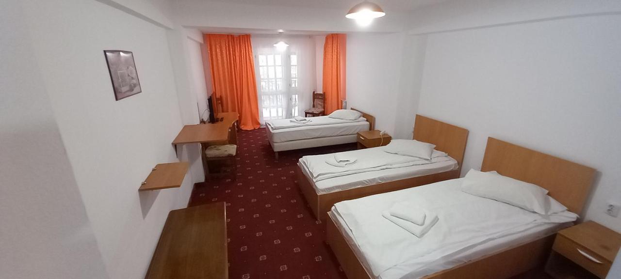 Mountain Breeze Hotel Predeal Luaran gambar
