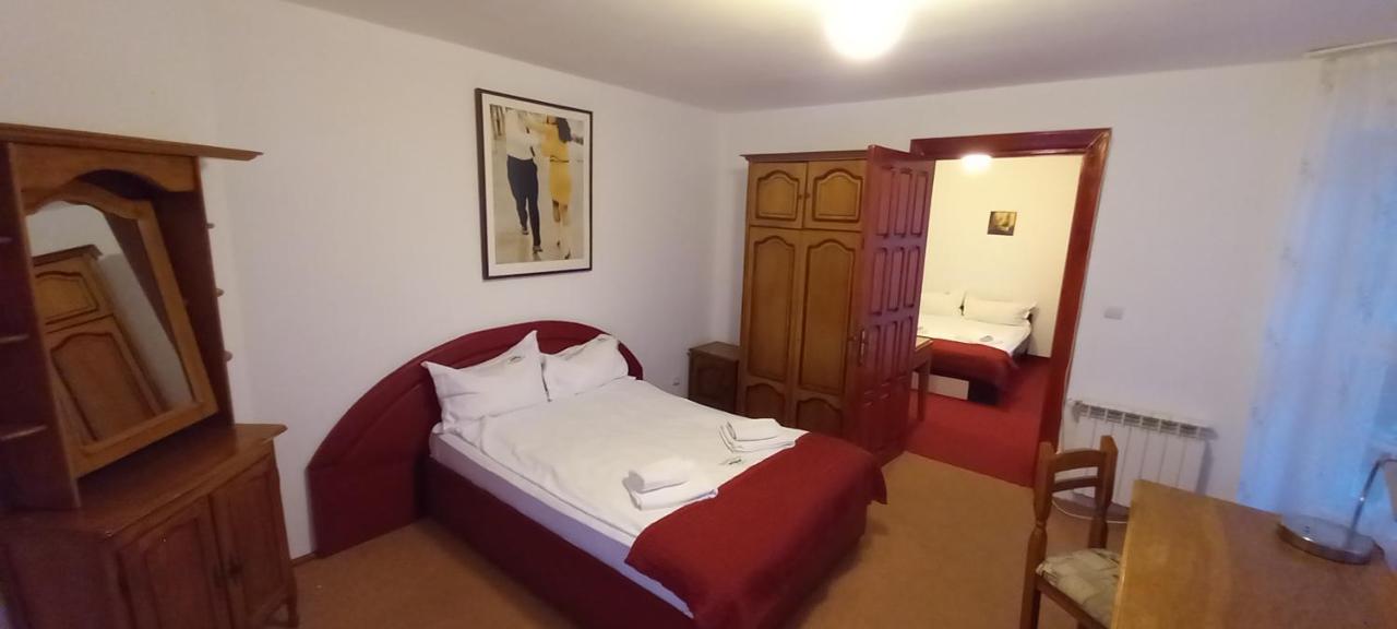 Mountain Breeze Hotel Predeal Luaran gambar