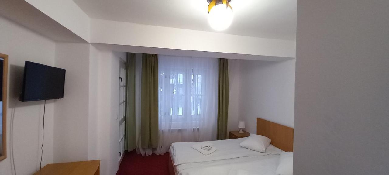 Mountain Breeze Hotel Predeal Luaran gambar