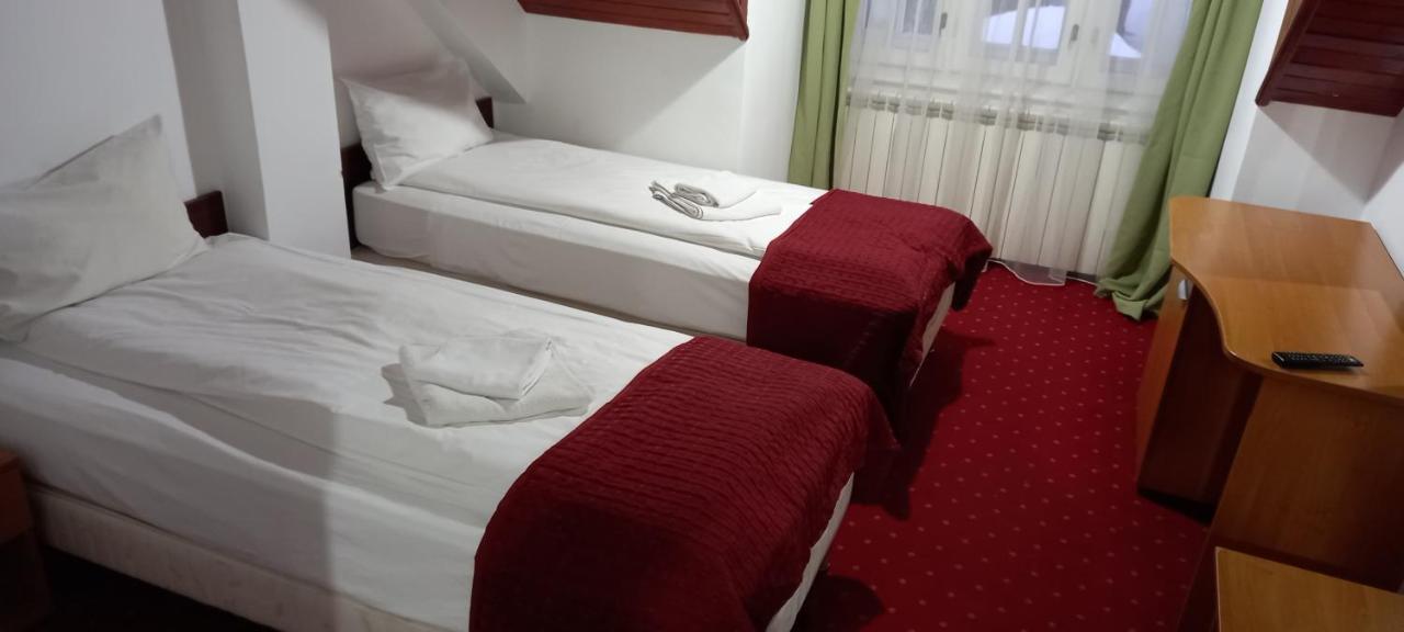 Mountain Breeze Hotel Predeal Luaran gambar
