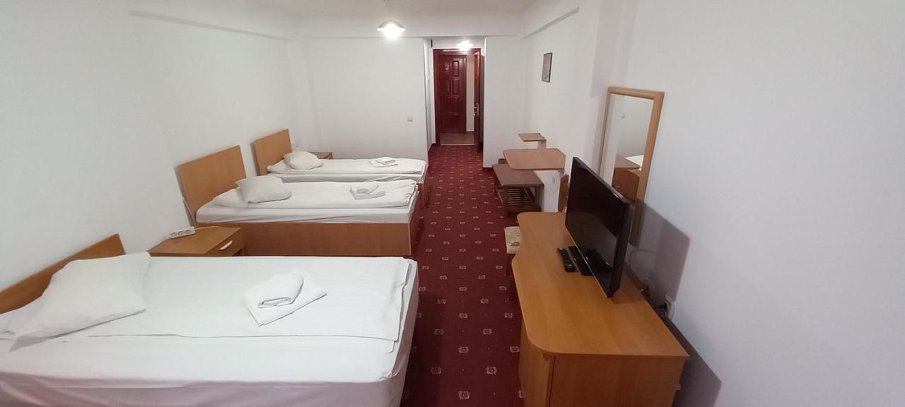 Mountain Breeze Hotel Predeal Luaran gambar