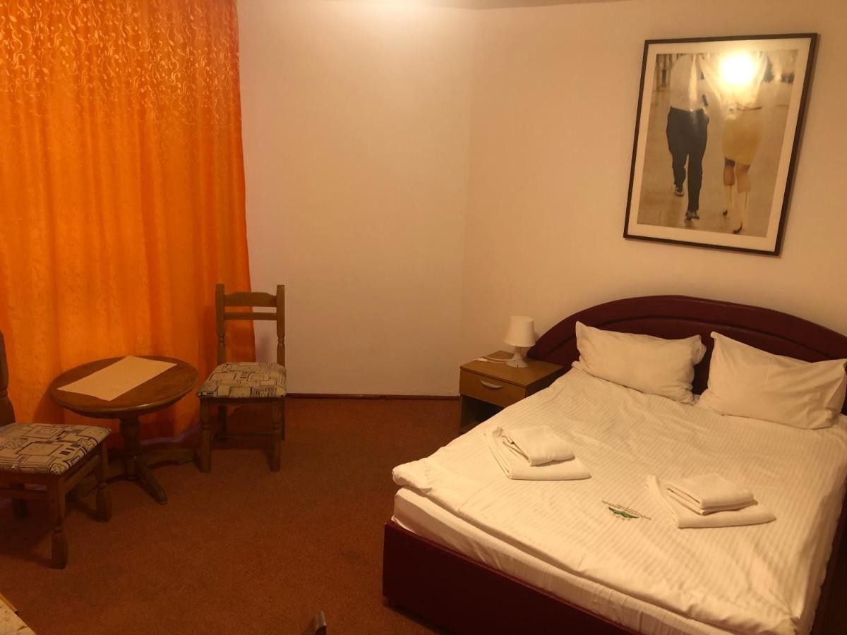 Mountain Breeze Hotel Predeal Luaran gambar