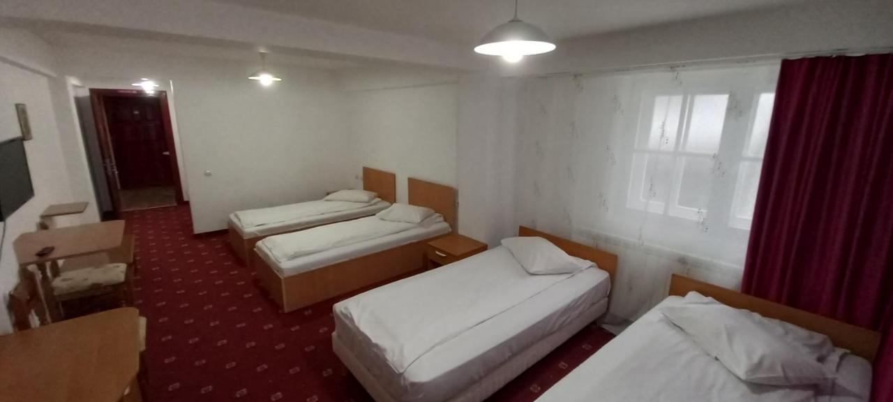 Mountain Breeze Hotel Predeal Luaran gambar