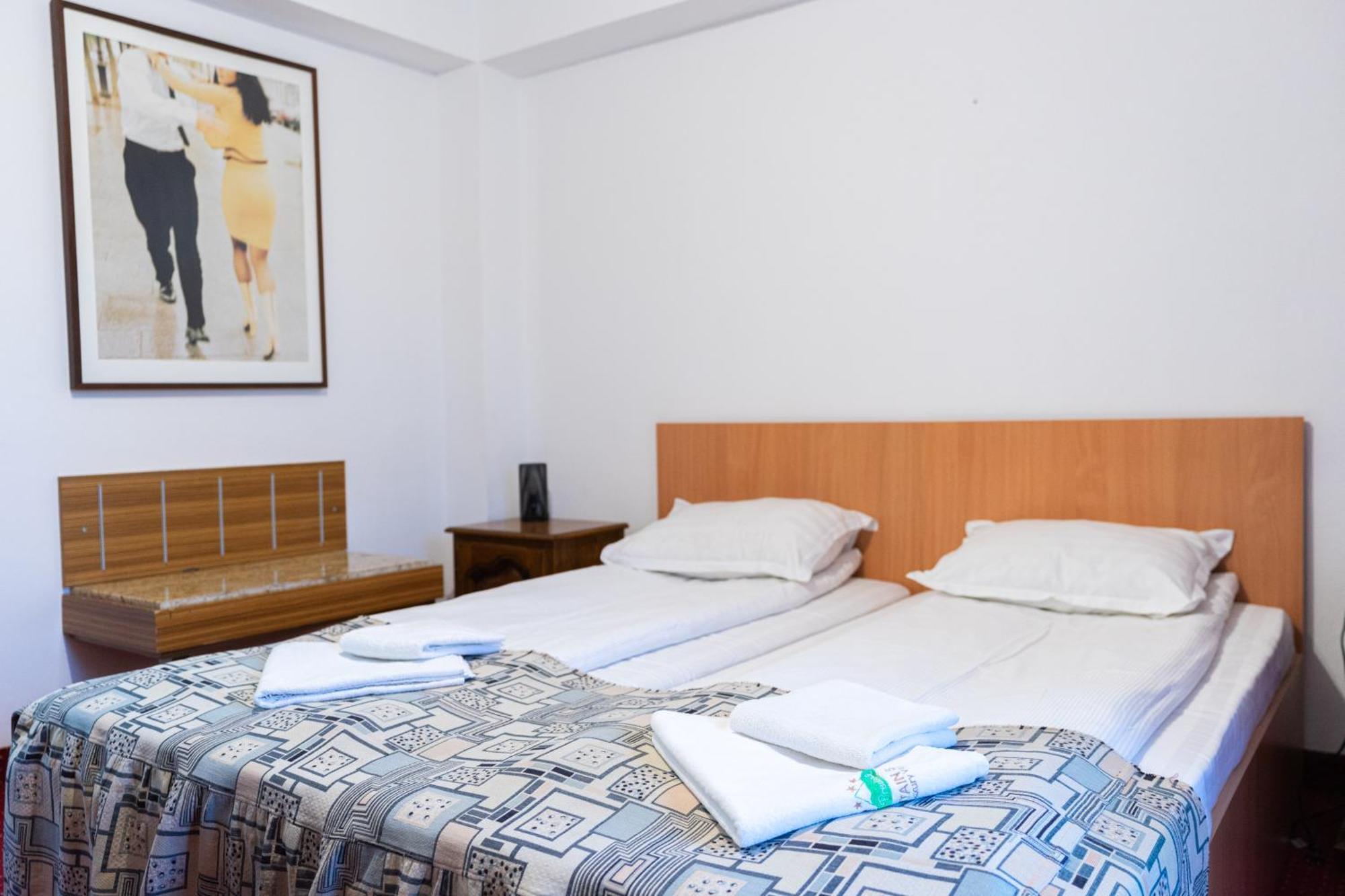 Mountain Breeze Hotel Predeal Luaran gambar