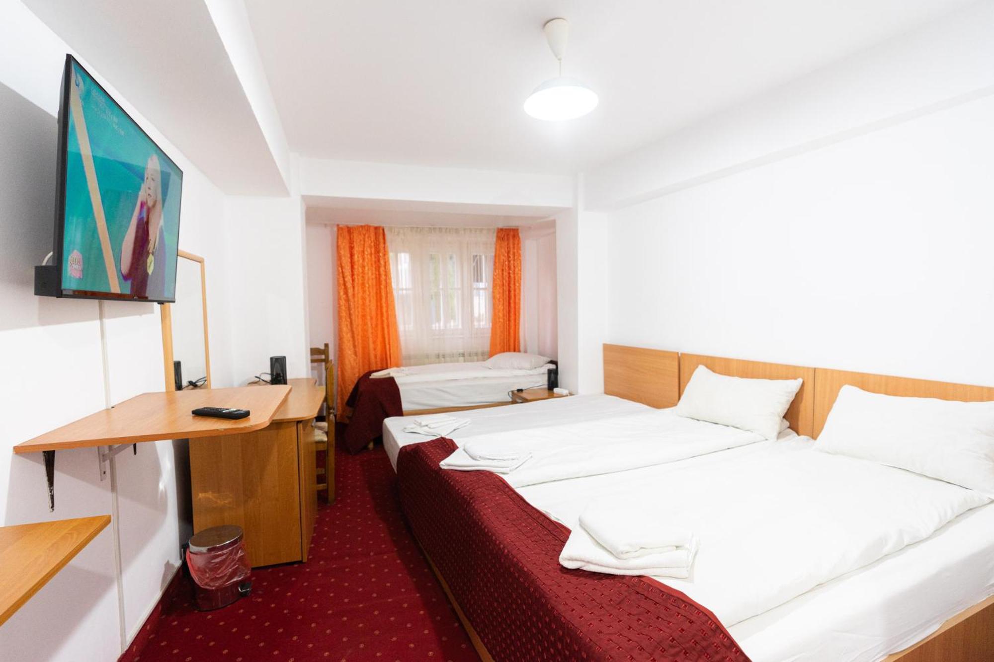 Mountain Breeze Hotel Predeal Luaran gambar