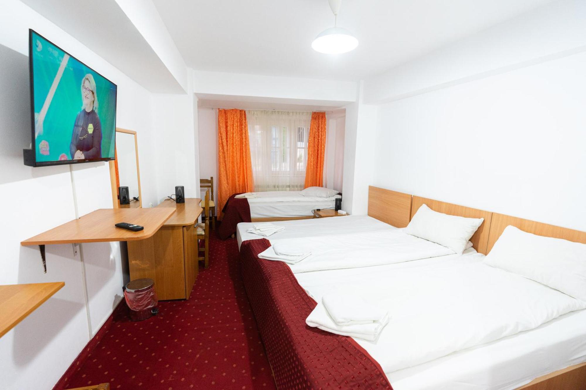 Mountain Breeze Hotel Predeal Luaran gambar